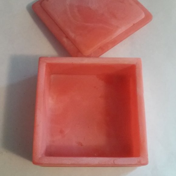 Vintage Design GIfts Internat'l Jewelry Trinket Holder Peach Perfect Condition - Picture 2 of 5